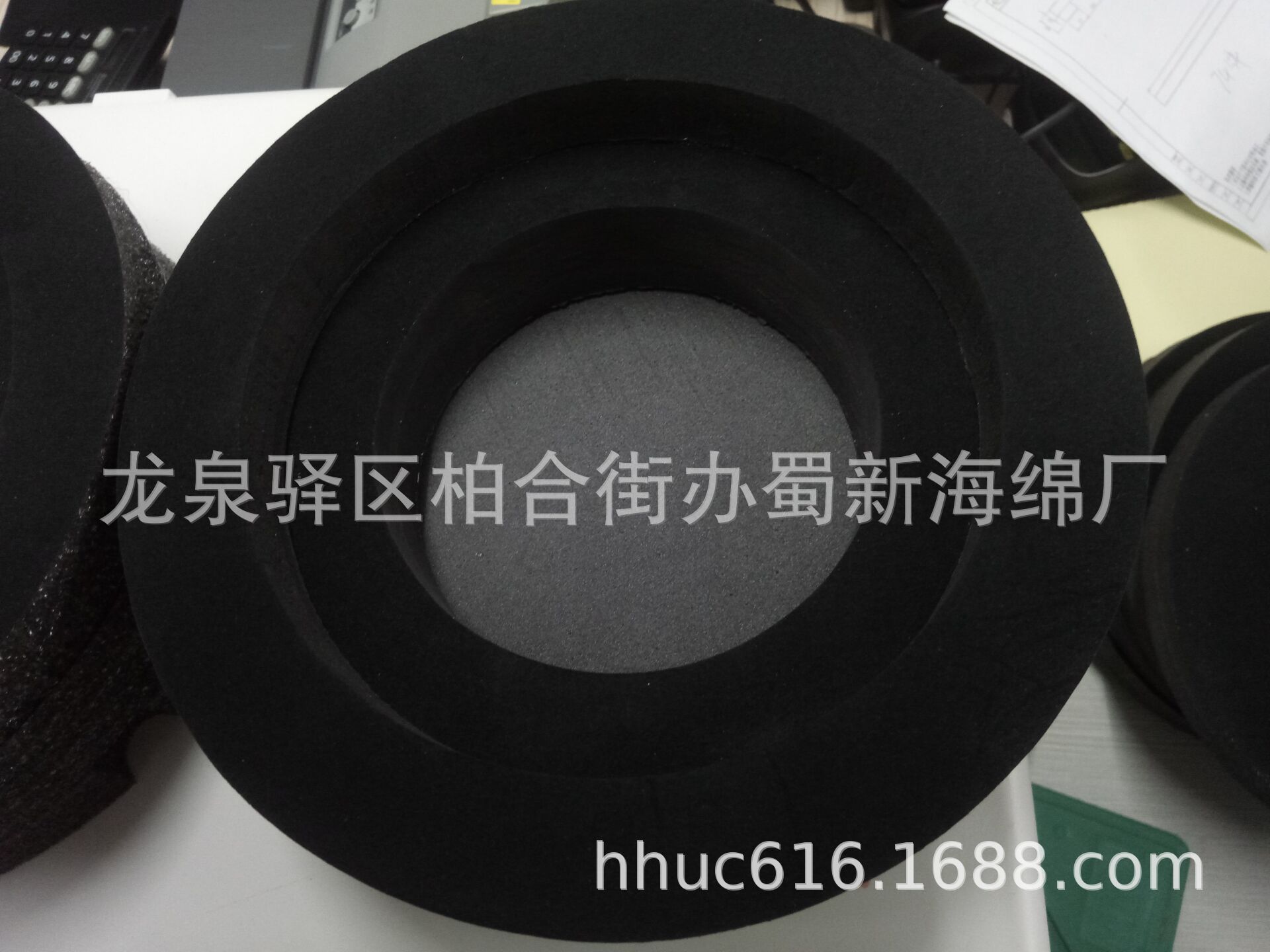 供应鱼子酱礼盒防撞包装泡棉/鱼子酱打孔成型防撞EPE包装泡沫