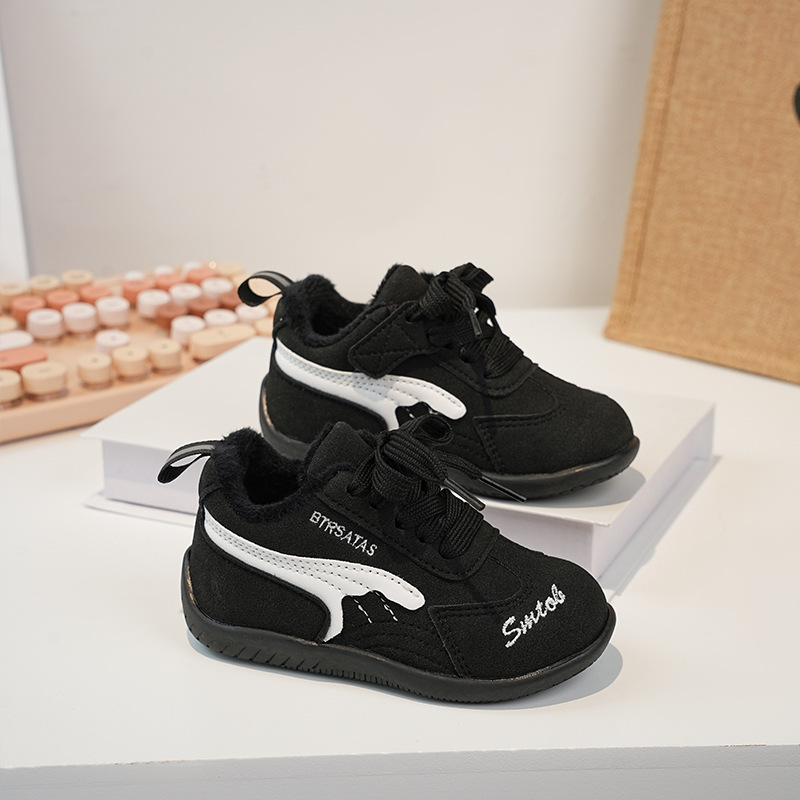 2025 invierno nuevos zapatos de algodón para niños, hombres y mujeres, zapatos casuales retro mate, calentamiento al por mayor.