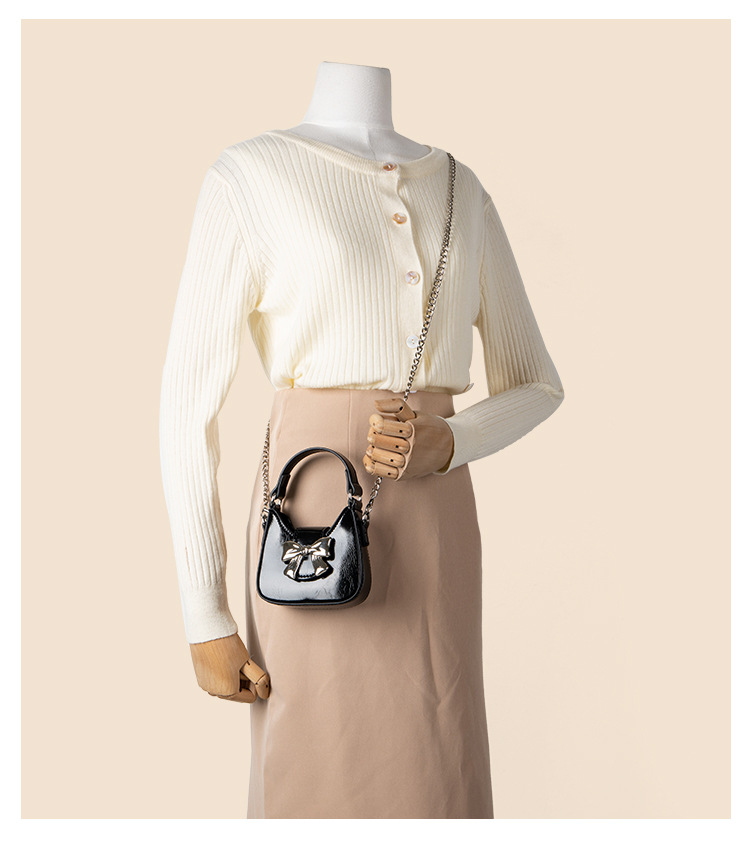 Sac à bandoulière d'été polyvalent, sac à chaîne noir, style moto à la mode Bow, style doux et épicé, sens haut de gamme pour femmes, niche_voghion.com