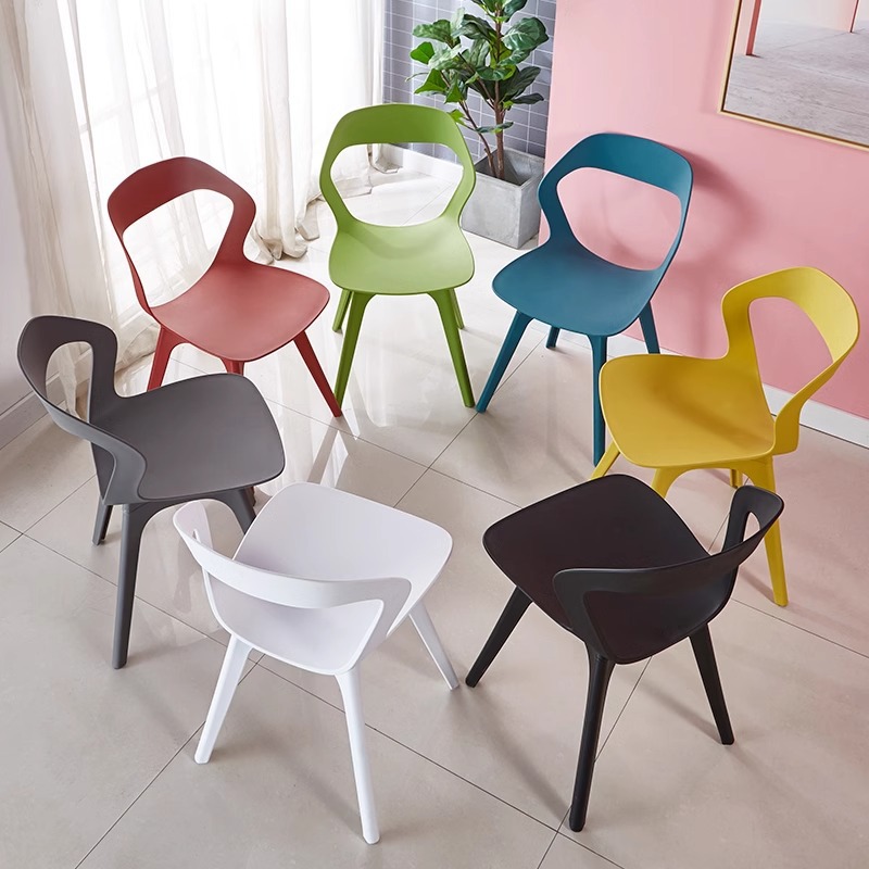 Silla de comedor con respaldo para el hogar, simple y gruesa, taburetes de plástico cómodos para sentarse, sillas de mesa de comedor comerciales nórdicas.