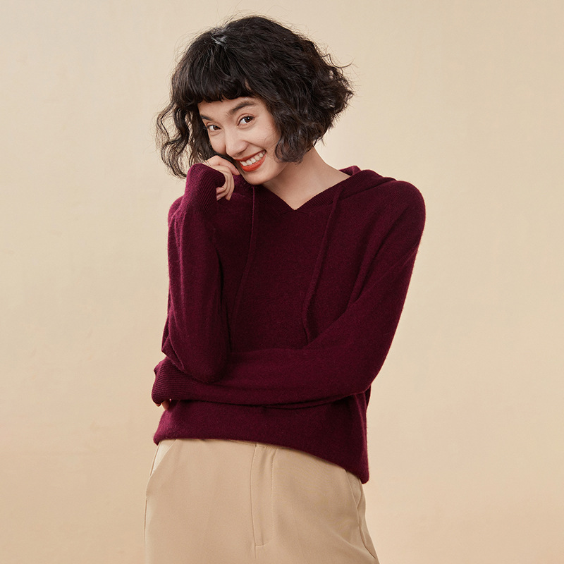 검은색과 빨간색 꽃