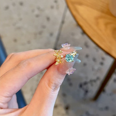 「迷蝶香」レトロ同モデルの軽豪華な小衆蝶に指輪を入れる女性の気質は洗練された指輪の手で飾られている