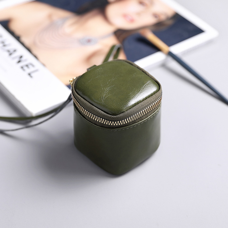 Oily wax leather-square green
