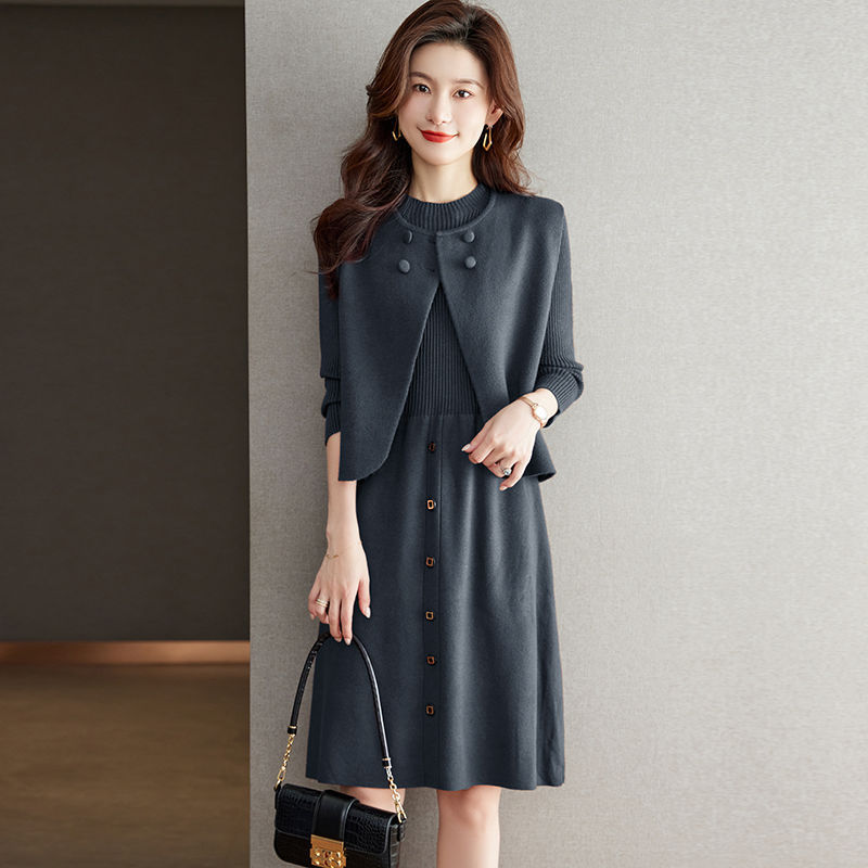 时尚马甲两件套毛衣裙新款纯色针织连衣裙气质秋冬中长款洋气套装