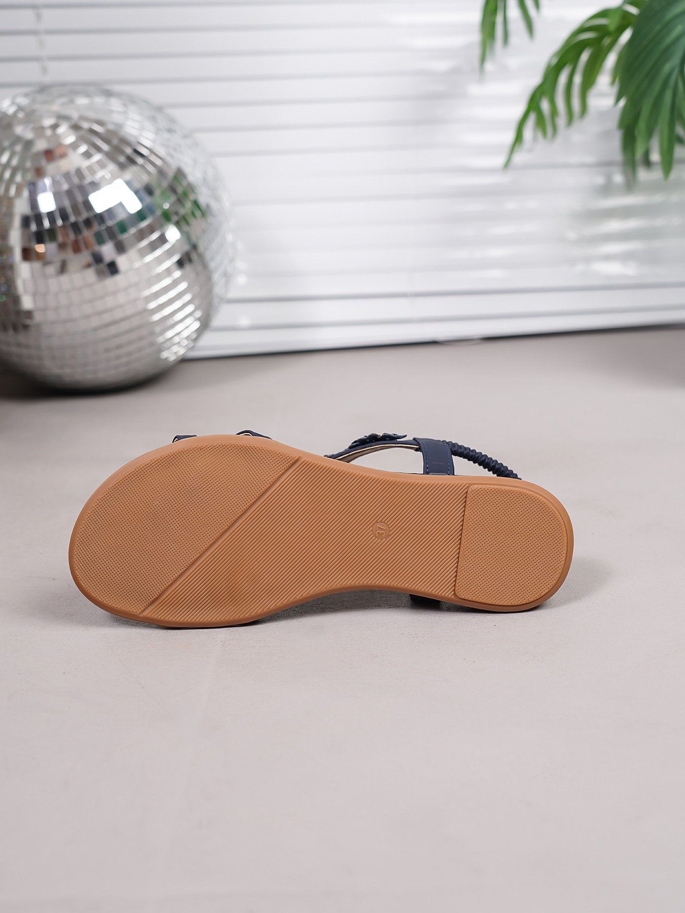 Women's Rhinestone Sandals With Floral Buckle Flat Slides_voghion.com