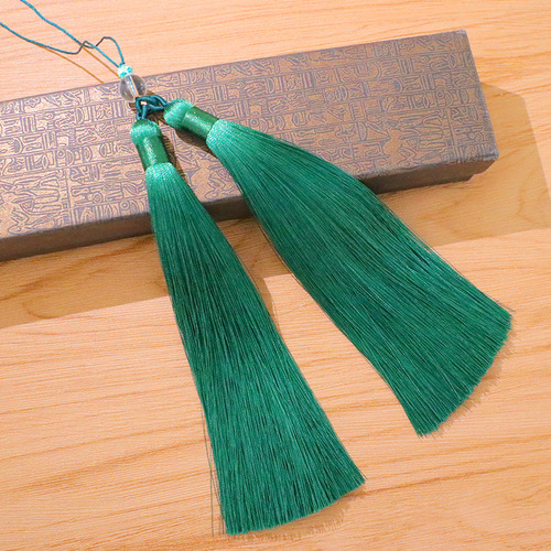 Large single color double tassel beads, double beard polyester silk tassels, car hanging pendants, bookmarks, fans and tassels wholesale