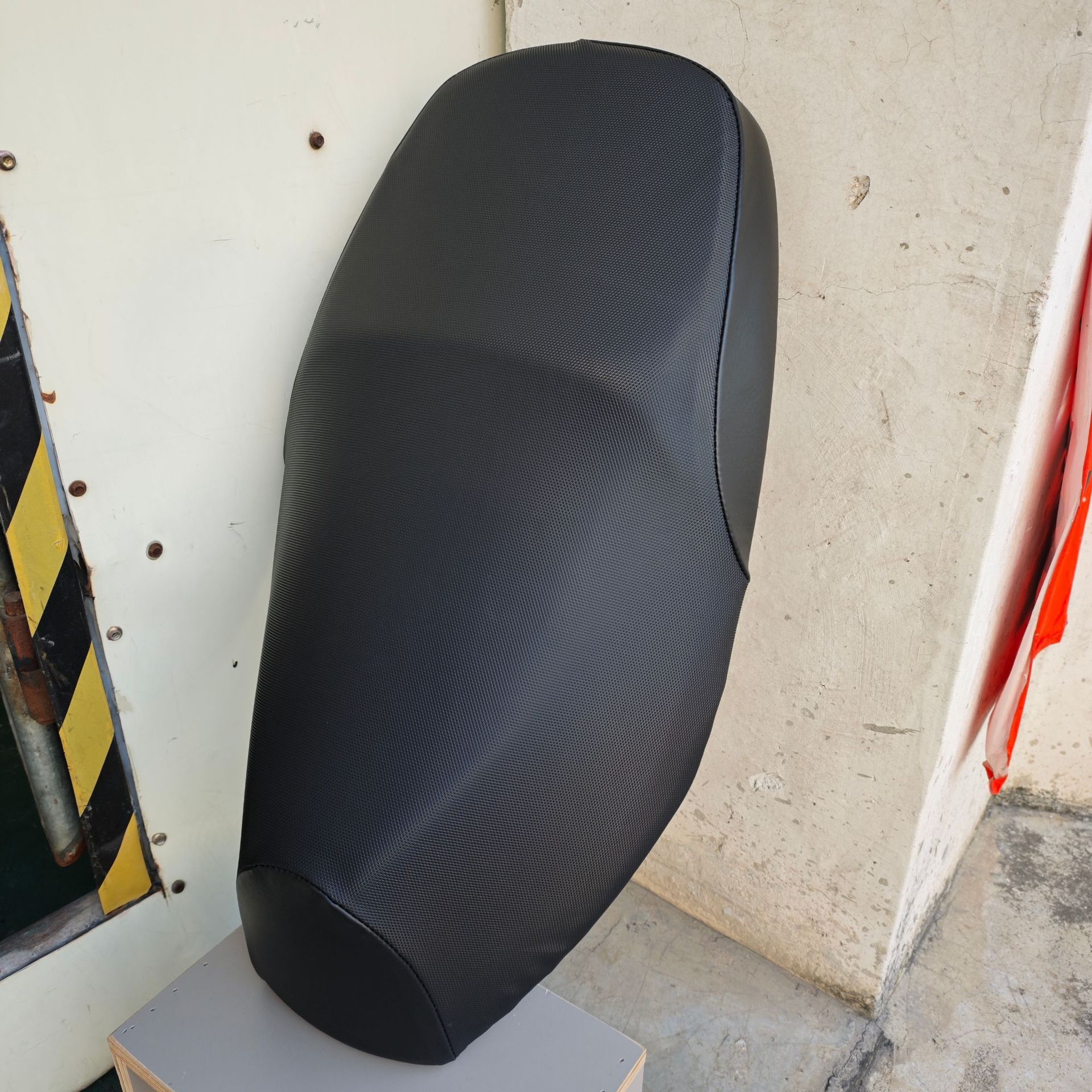 Suitable for Haojue Yu Zuan 125T10C Motorcycle Seat Cushion Cover Waterproof, Heat-Insulating and Sun-Proof Leather Seat Cushion Cover Without Nails