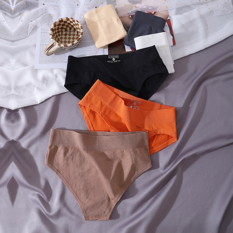 European and American Export Mid-High Waist Brazilian Pants Seamless Large Size Triangle Fitness Sports Underwear Brzialian Pants