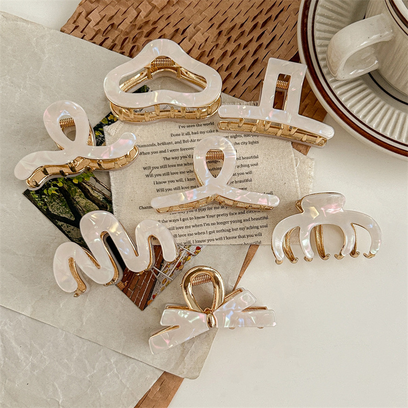 30g Weight Hair Claws Hair Accessories Type 1 Piece Quantity Daily Occasion PVC Material Geometric Pattern All Seasons Season Women's Gender Elegant, Simple Style Style Elegant Simple Style Women's Geometric PVC Hair Claws 无