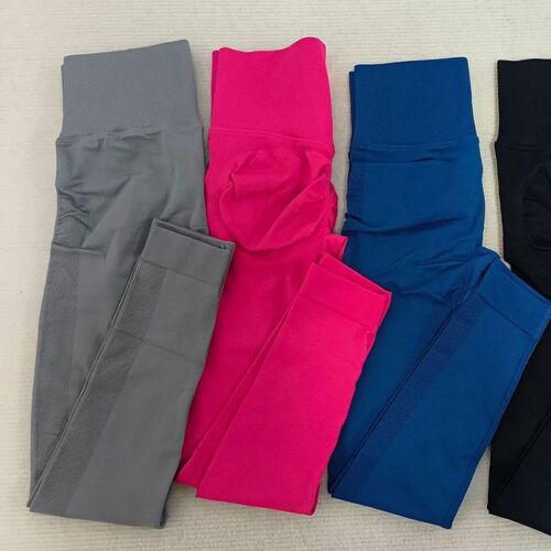 Cross-border European and American seamless yoga clothing high-waisted sports hip-lifting fitness peach-effect leggings