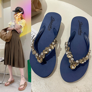 2024 New Women's Summer Outerwear Fashionable Korean Style Women's Sandals Rhinestone Seaside Beach Easiest for Match Thick-Soled Flip-Flops