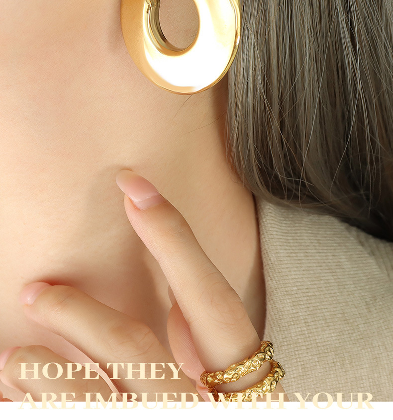 26g Weight PVD Coated Real Gold Plated U Shape Titanium Steel Simple Style Waterproof Non Tarnish Hoop Earrings