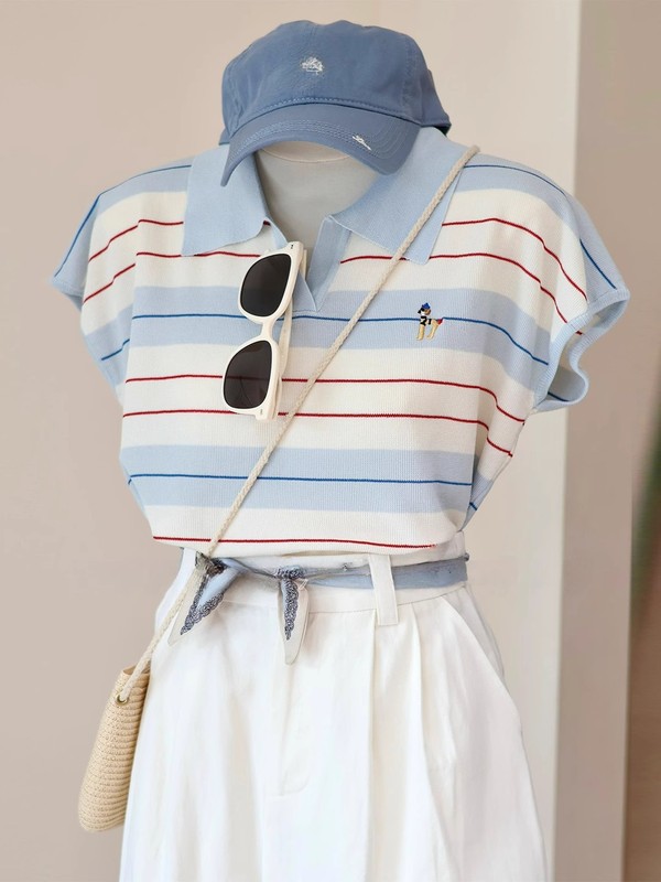 コントラストストライプポロラペル小さなフライングスリーブ半袖Tシャツ女性用2025新しいスタイルユニークで美しい初夏のトップス|undefined
