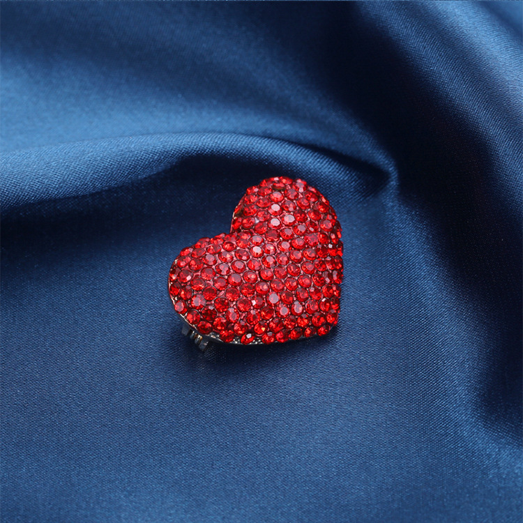 Romántico coreano broche de diamante de amor rojo dulce broche de diamante de corazón de melocotón joyería al por mayor