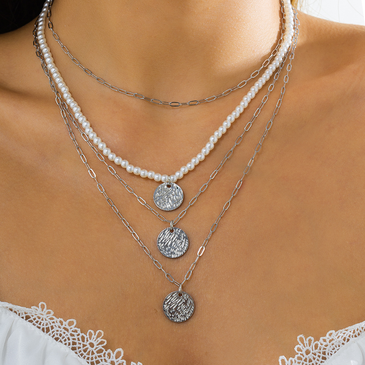 Collar tejido en capas con perlas artificiales de estilo étnico, juego de etiquetas colgantes redondas, decoración de collar_voghion.com