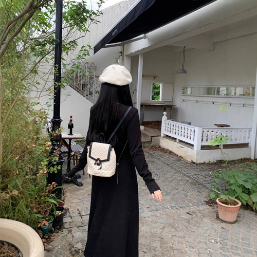 French-style gentle V-neck knit dress for women, autumn high-end, for plus-size women with a slimming waist, elegant long dress