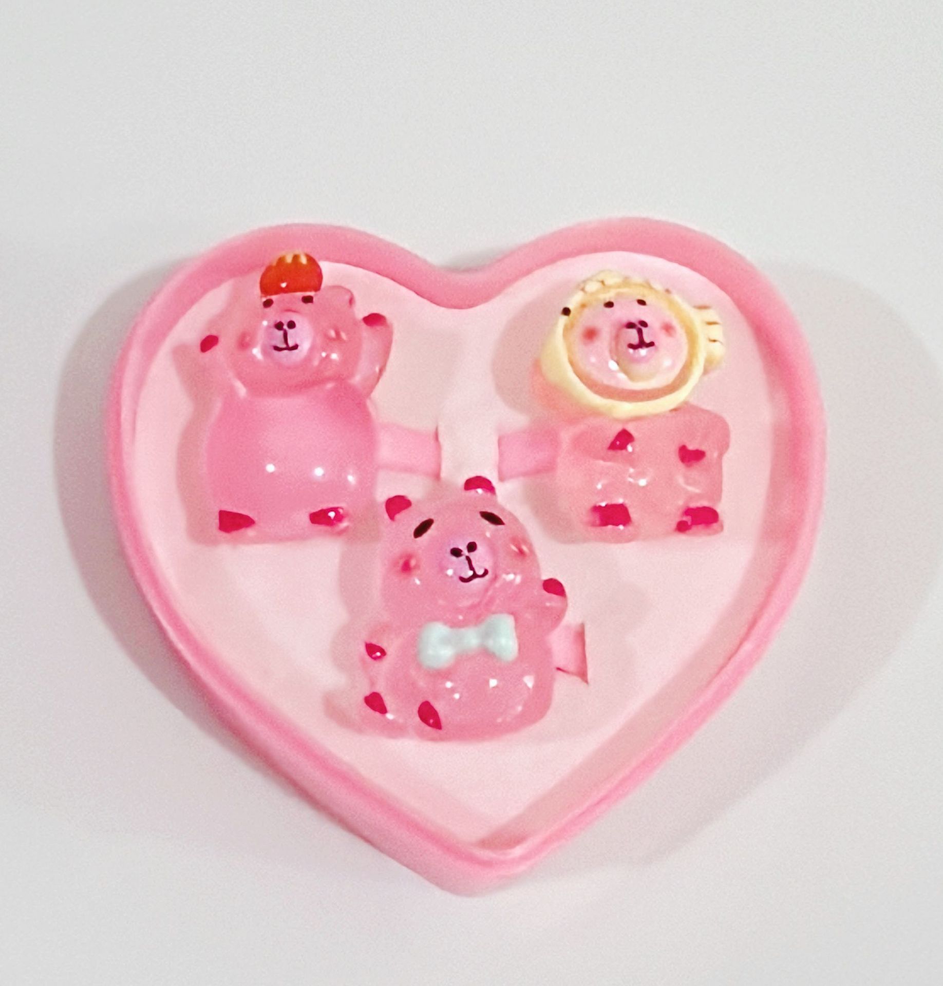 [Glow in the dark] 3 pink capibara