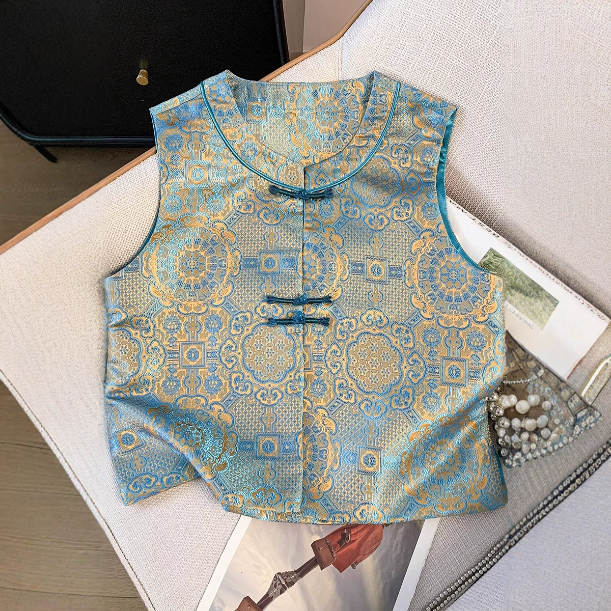 Легкий экстравагантный новый китайский стиль ретро пуговицы высокого класса жаккард жилет национальный прилив темперамент кардиган