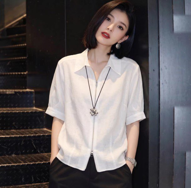 Áo sơ mi ngắn tay nữ cổ lật phong cách nhẹ nhàng, thiết kế dây kéo trước, form suông tôn dáng — màu trắng chi tiết 5