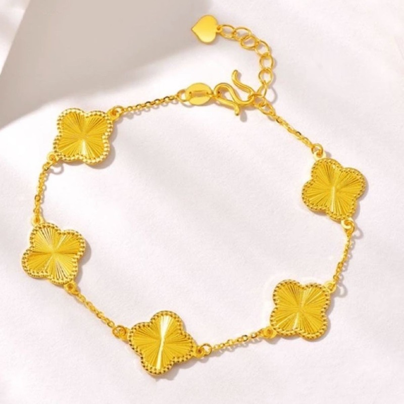 Vietnamese Sand Gold Five-Leaf Clover Bracelet for Women, Simulated Gold Lucky Clover, Laser Gold Color, Fashionable, Light Luxury, High-End Feel
