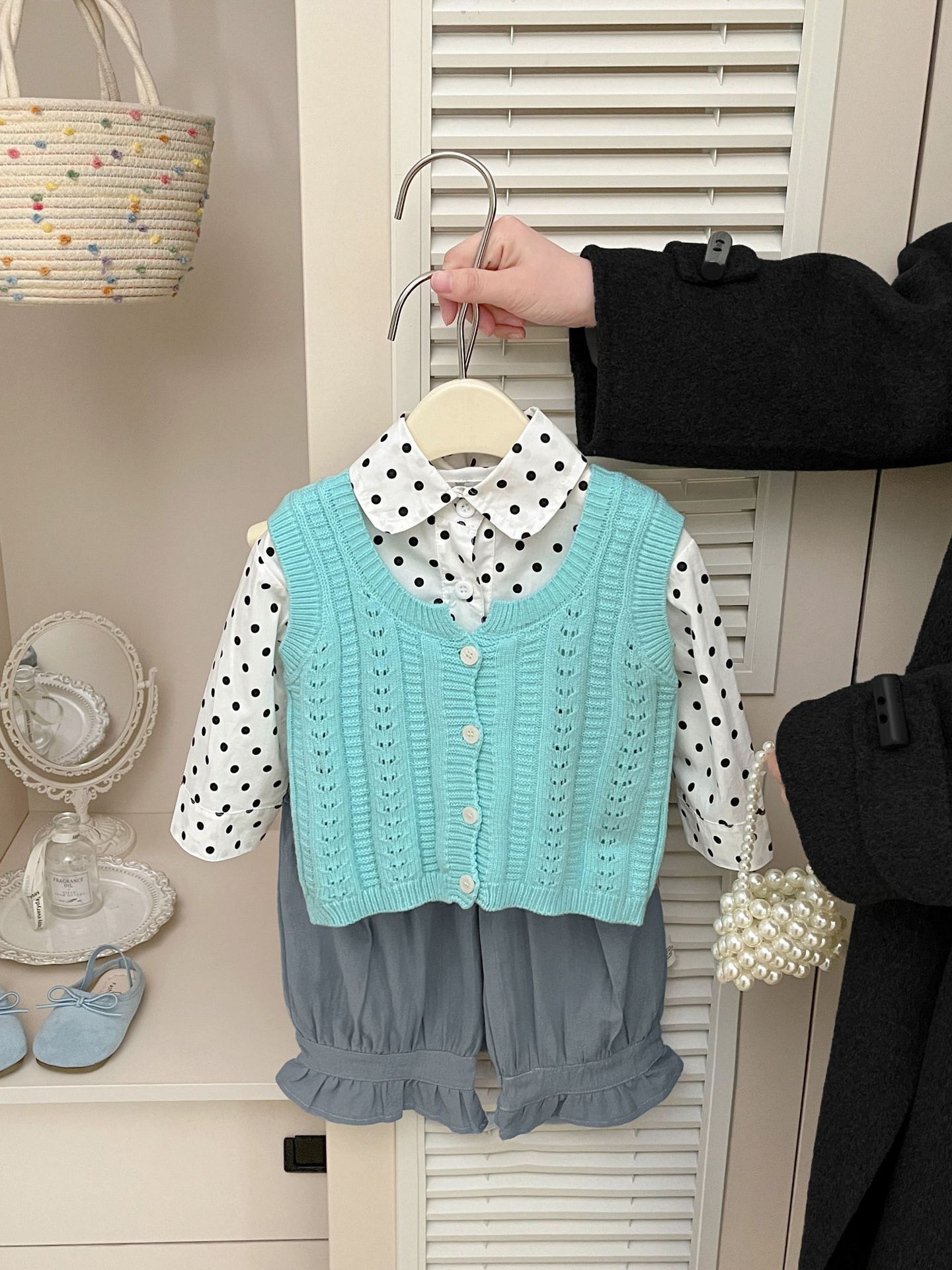 Camisas de niñas de primavera 2026 nuevas camisas de onda de niñas de primavera y otoño bebés de moda versátil