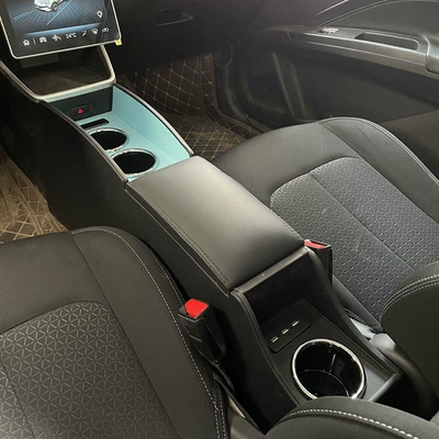 Armrest box special Hezhong Nezha car central - which-v-is-fully-surrounded-support-fast-charge-cup-holder-black-and-blue