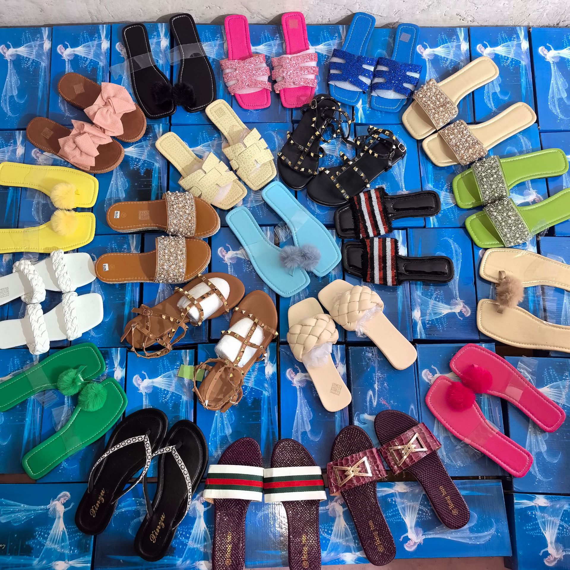 flat slippers 外贸大码平底一字拖鞋软底方头沙滩外穿女款百搭拖