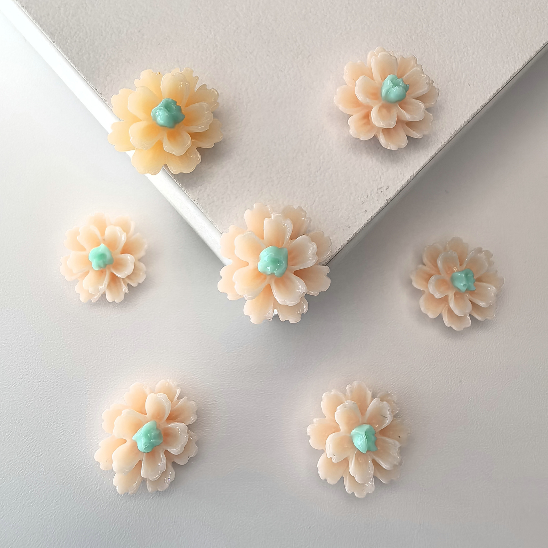 迷你多层花 雏菊diy奶油胶自制手机壳发夹耳饰头饰树脂配件批