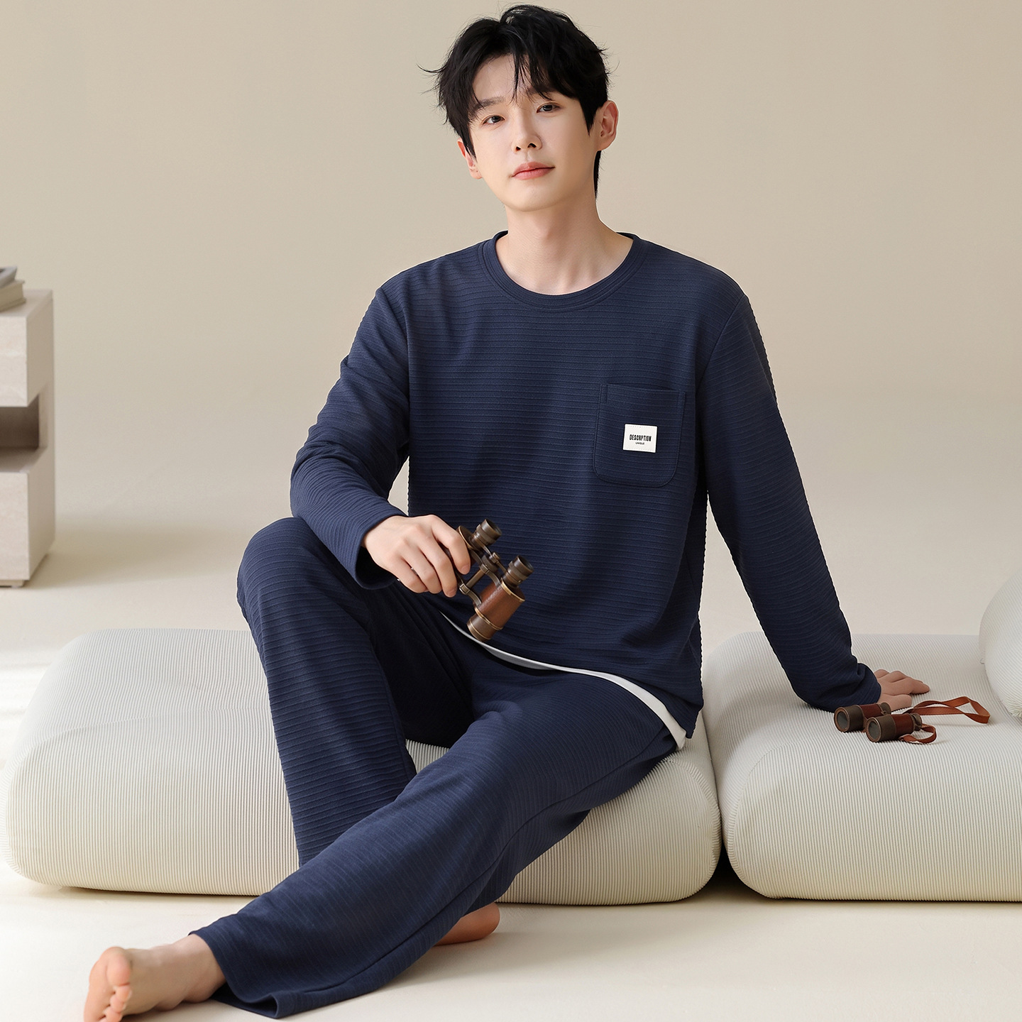 Wholesale 200g knitted jacquard long-sleeved men's pajamas, new autumn style, casual pullover loungewear, two-piece set.