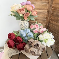 7頭の牡丹のシミュレーションの花束の結婚祝いの花の人工絹の花の完成品の置物の客間の装飾の花の造花