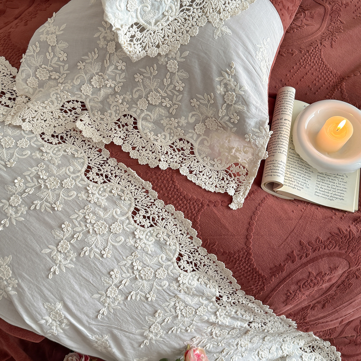 Princesa viento otoño y invierno nuevo veludo de leche de cuatro piezas para bebés cálidos estilo francés medieval ropa de cama de cuatro piezas