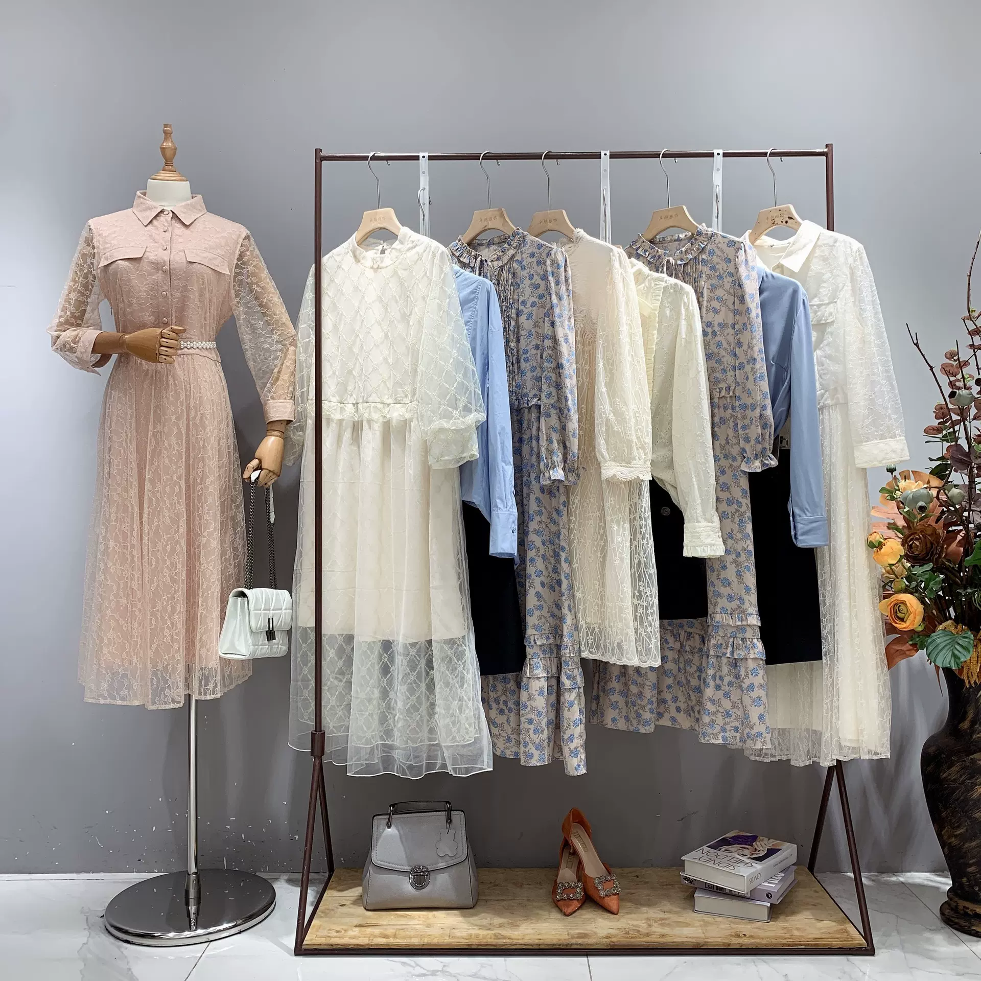 哥邦高端品牌折扣女装尾单清货衣服撤柜清仓轻奢直播货源批发