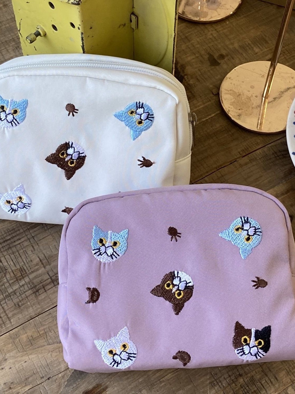 Ins新品可爱い刺繍猫ポーチポータブル口紅クッション少女精致収納バッグ大容量