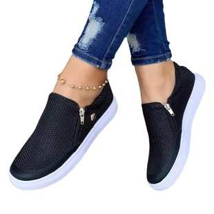 Korean version of foreign trade round head thick bottom side zipper low-top single-layer shoes women's solid color large size cross-border embossed board shoes Amazon