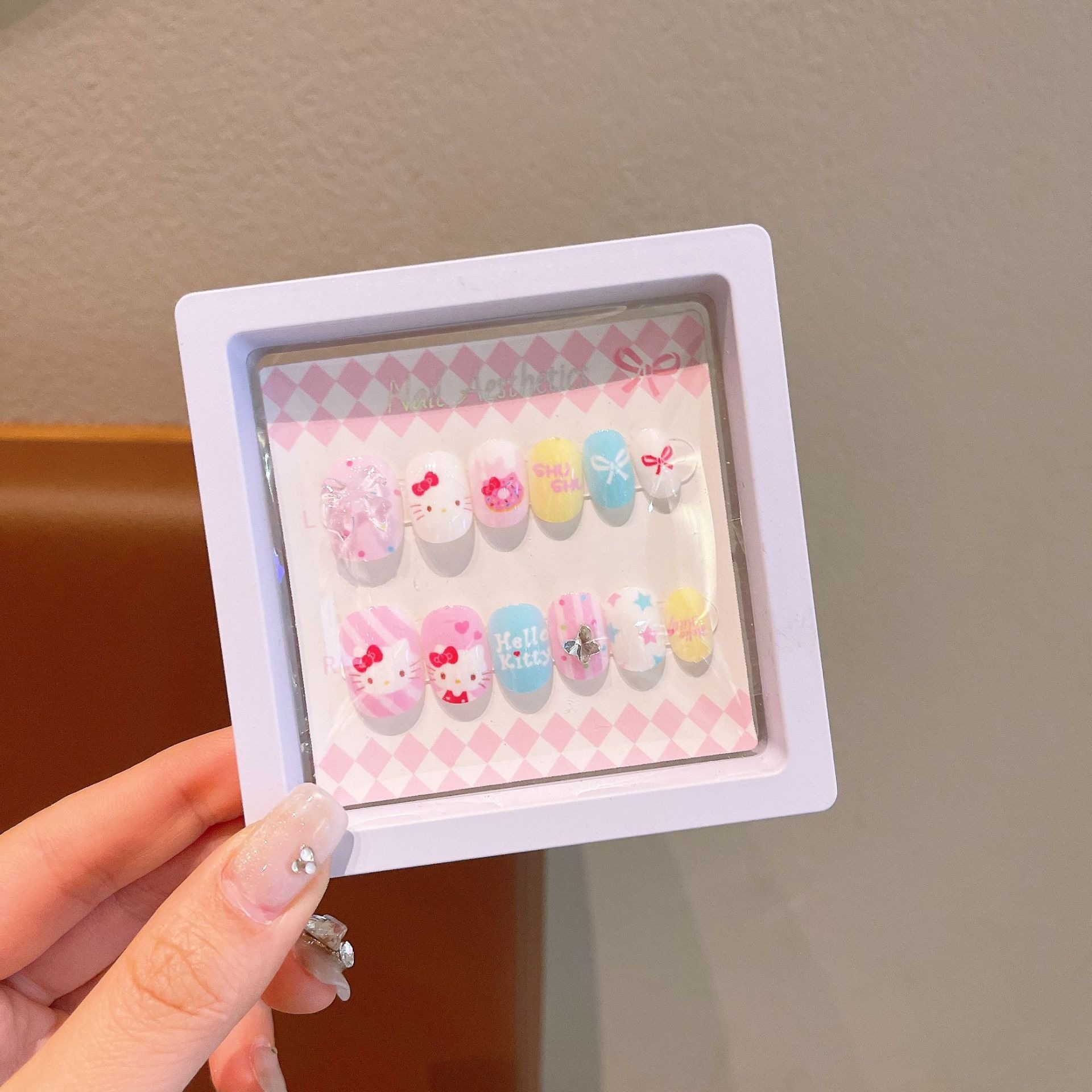 Niños Kulomi dibujos animados bebés usar uñas niñas lindas manicure parches de uñas impermeables para usar