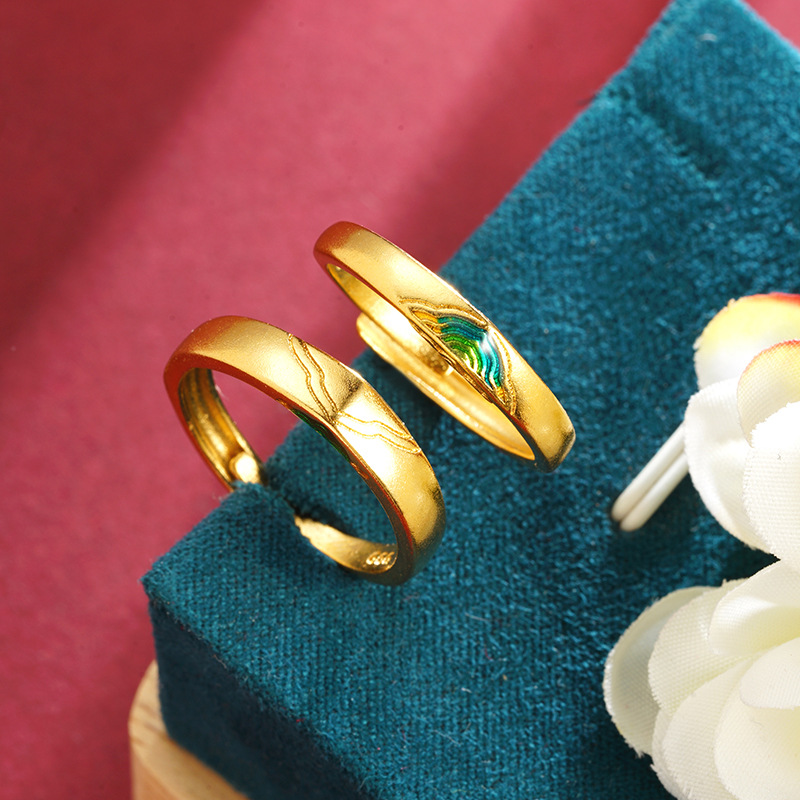 Anillo de agua verde de Vietnam de arena verde nicho femenino de lujo ligero de alto nivel goteo de aceite de estilo chino de boca viva joyas onduladas de agua