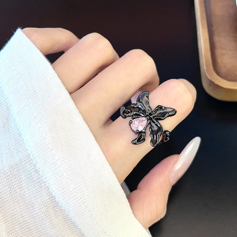 Araña oscura personalidad nicho diseño calle hip hop anillo femenino moda fresco alto sentido ins viento frío anillo de dedo índice