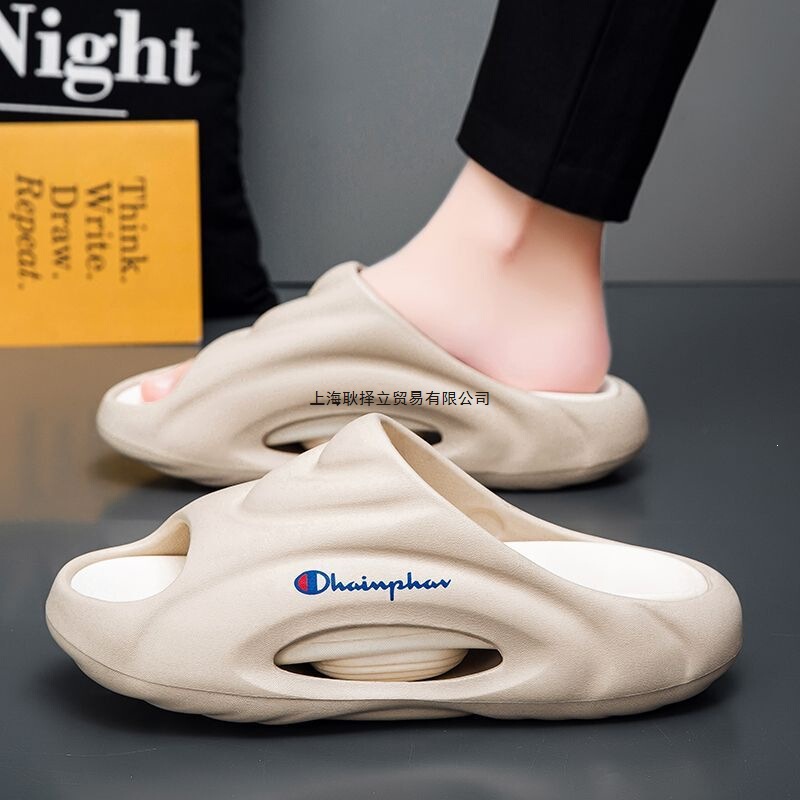 New summer home slippers for men, soft-soled, thick-soled, non-slip coconut sports sandals, trendy beach shoes for men New summer home slippers for men, soft-soled, thick-soled, non-slip coconut sports sandals, trendy beach shoes for men