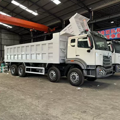 Cross-Border African Used Sinotruk Howo 8X4 371 Horsepower Engineering Transport Dump Truck Export Heavy-Duty Dump Truck