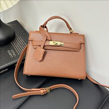 �K���Ůʿ������r��ͨ�ڰ����n��С���OӋ��2026�¿�б��Ů��