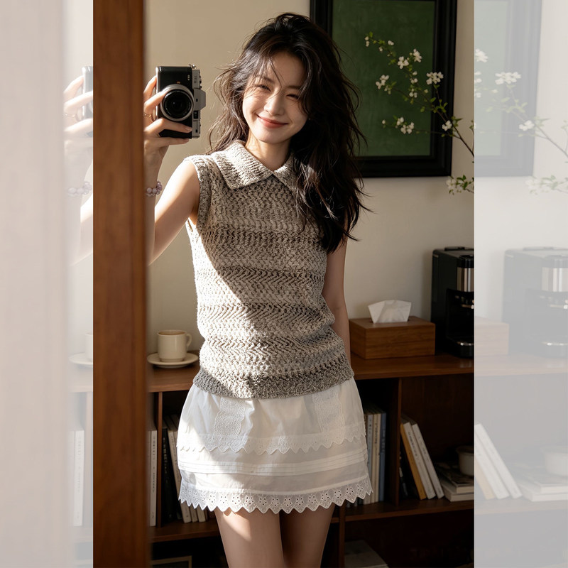 Gray knit polo collar sleeveless camisole for women, 2026 summer new short unique and beautiful top Gray knit polo collar sleeveless camisole for women, 2026 summer new short unique and beautiful top
