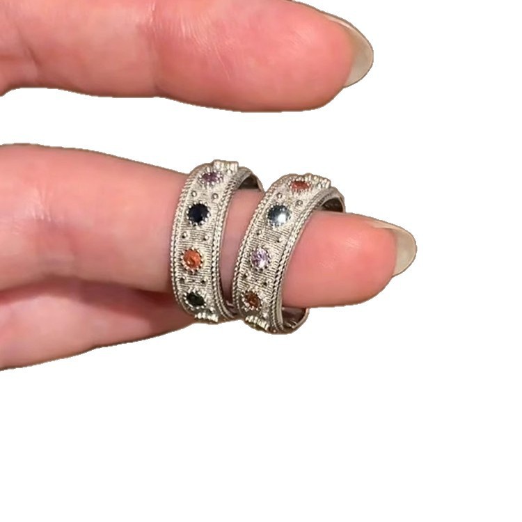 女性用の中古絶妙なヴィンテージリング、レトロなハイエンドの気質の人差し指リング、パーソナライズされた甘くてクールなスタイルのファッションリング|undefined
