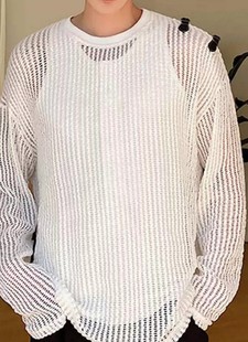 Men's long-sleeved sweater