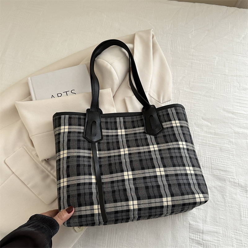 Bolso Tote de gran capacidad de moda para mujer 2024 otoño nuevo estilo retro tendencia contraste color patrón de cuadros bolso generoso de un solo hombro