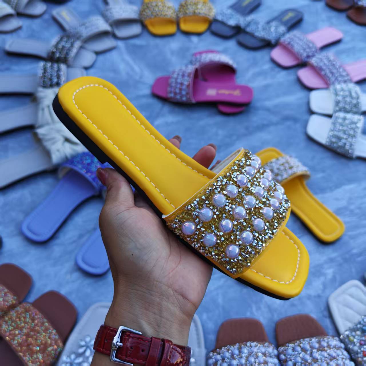 Zapatillas, zapatillas de diamante de agua, zapatillas de moda de comercio exterior, zapatillas de dedo abierto, zapatillas de playa de fondo plano, miscelánea