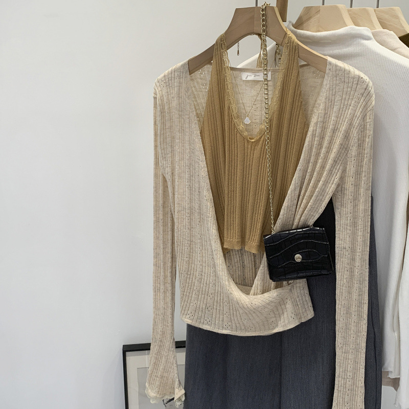 Discounted Fashion Faux Two-Piece Lace Patchwork Long-Sleeve Halter Neck Knit Top for Women, Summer Korean Style, Slimming Design Discounted Fashion Faux Two-Piece Lace Patchwork Long-Sleeve Halter Neck Knit Top for Women, Summer Korean Style, Slimming Design