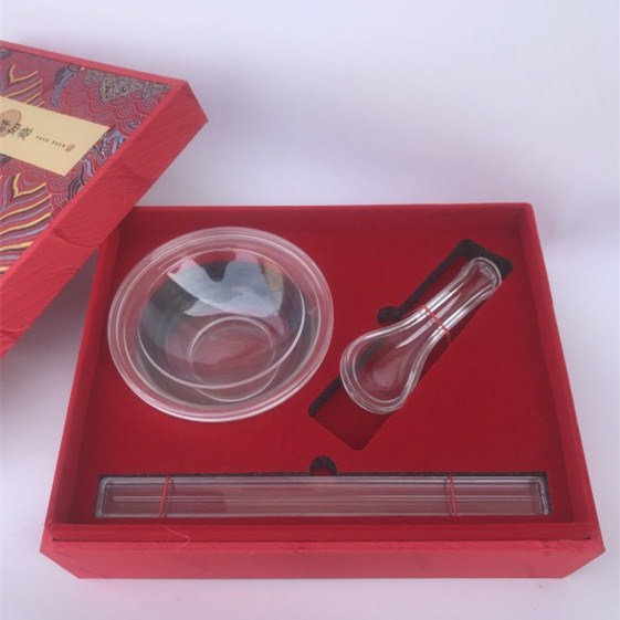铭匠厂家批发定 制红色婚礼 银碗筷勺三件套木质礼盒餐具包装盒