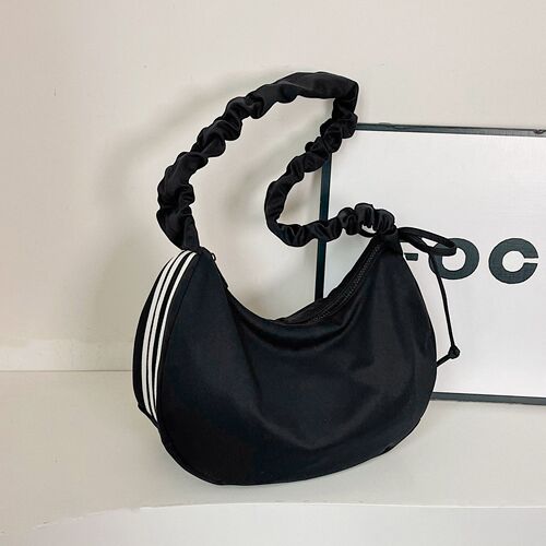 Korean pure color dumpling bag, cross-body bag, design, niche casual, lazy, high-end, three-bar cloud bag