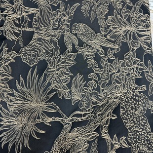 ����ʽ�����B���ӠC���|��ɫ�������Ứ���Ϸ��bȹ����������