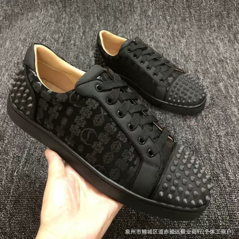 ヨーロッパ向け輸出モデル 2025cl レッドソール メンズシューズ 電気刺繍 リベット ブラック刺繍 ローカット レースアップ トレンド カジュアルシューズ|undefined